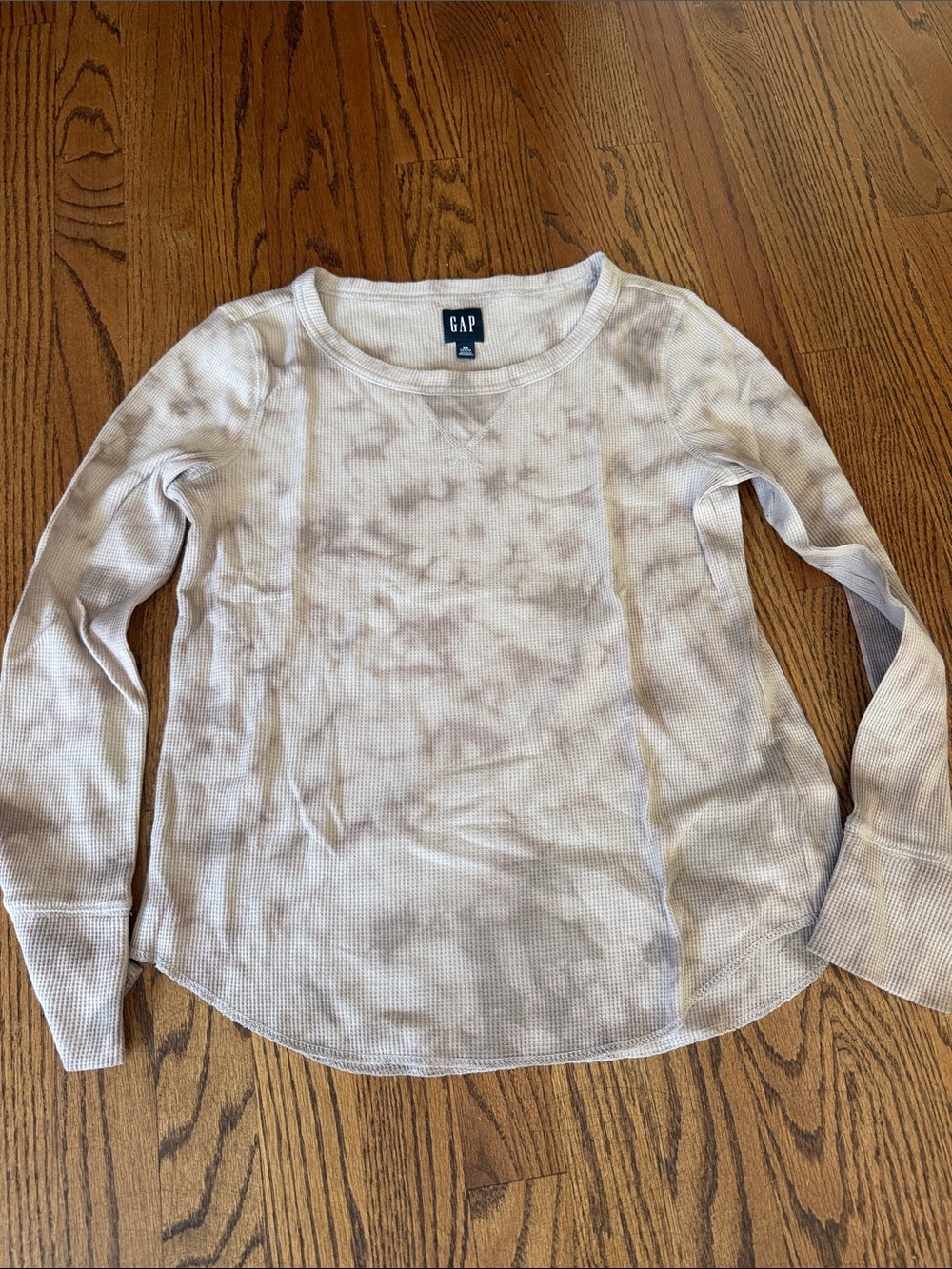 GAP Women's Crewneck Waffle Thermal Pullover - Light Taupe Tie-Dye